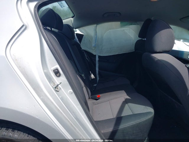 صورة 8 لـ 2018 KIA FORTE LX