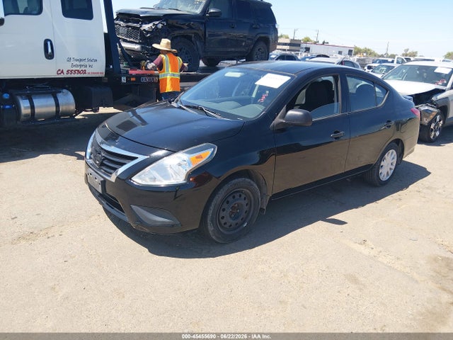 2015 Nissan VERSA 1.6 S+ 照片 2