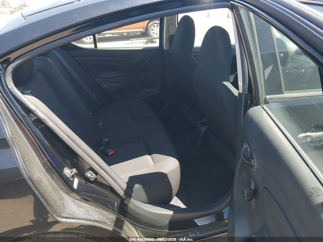 2015 Nissan VERSA 1.6 S+ 照片 8