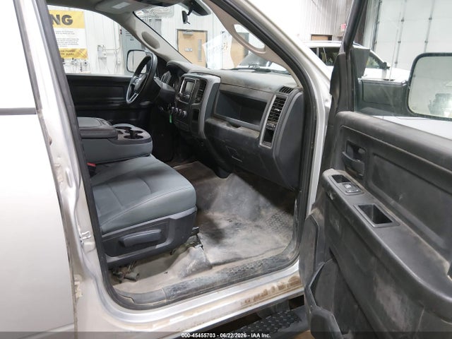 صورة 5 لـ 2017 RAM 1500 TRADESMAN 4X4 5'7 BOX