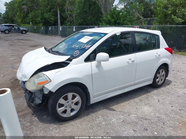 2011 Nissan VERSA 1.8SL photo 2