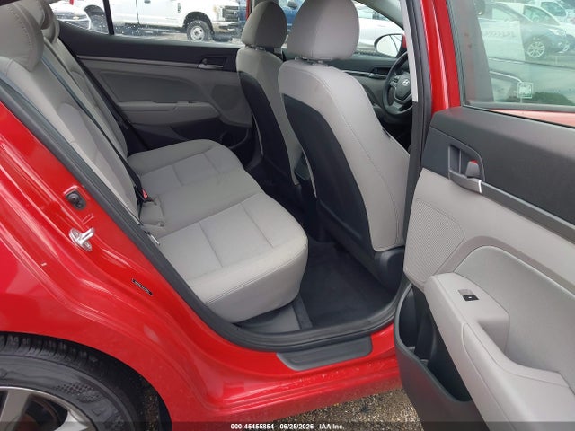 صورة 8 لـ 2018 Hyundai ELANTRA SEL