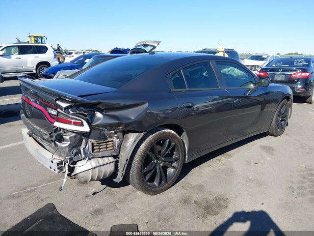 صورة 4 لـ 2017 Dodge CHARGER SE RWD