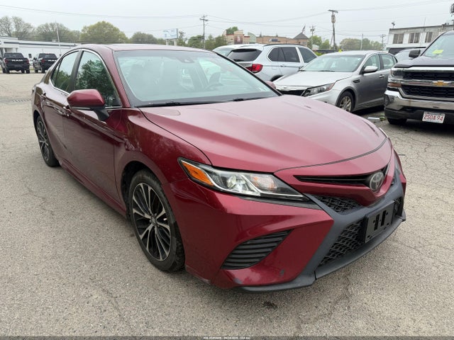 2018 TOYOTA CAMRY SE