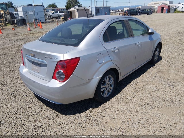 صورة 4 لـ 2015 Chevrolet SONIC LT AUTO
