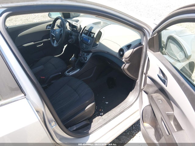 صورة 5 لـ 2015 Chevrolet SONIC LT AUTO