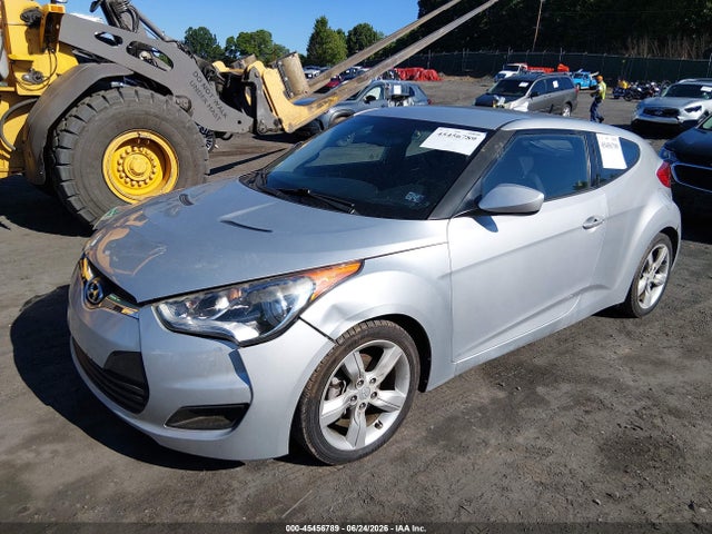 صورة 2 لـ 2014 Hyundai VELOSTER BASE W/BLACK