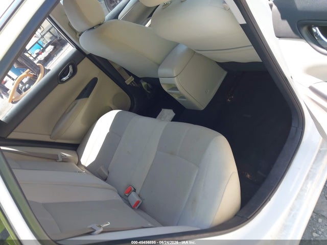 صورة 8 لـ 2016 Nissan SENTRA S