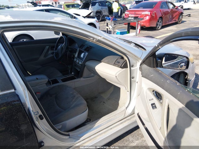 صورة 5 لـ 2011 Toyota CAMRY SE