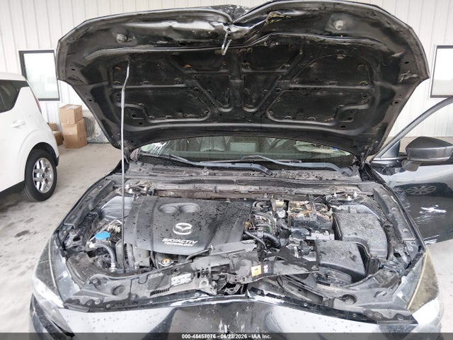 2018 MAZDA MAZDA3 TOURING 10