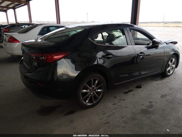2018 MAZDA MAZDA3 TOURING 4