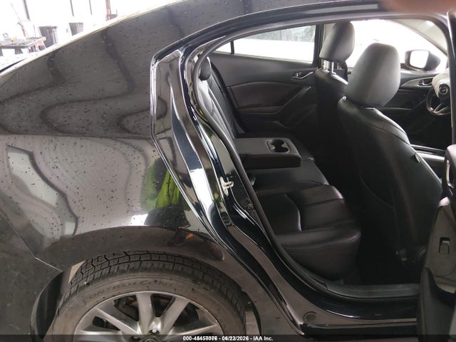 2018 MAZDA MAZDA3 TOURING 8