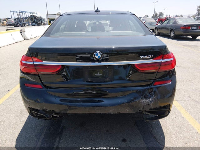 2017 BMW 740I — миниатюра 12