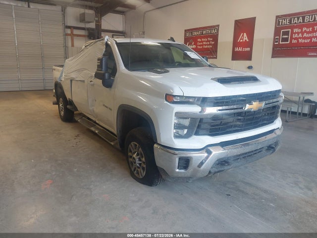 صورة 1 لـ 2026 Chevrolet SILVERADO 2500 HD , STANDARD BED, LT, 4WD