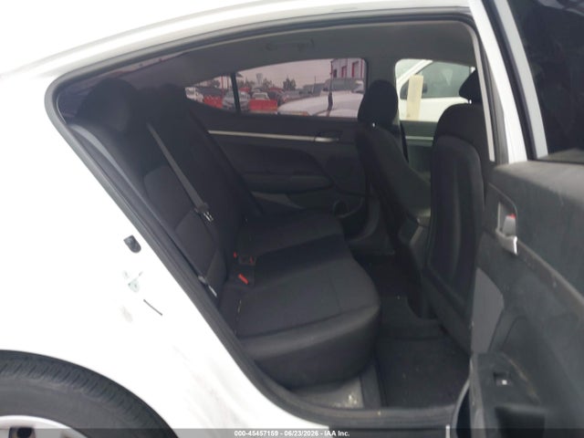 صورة 8 لـ 2019 Hyundai ELANTRA SE