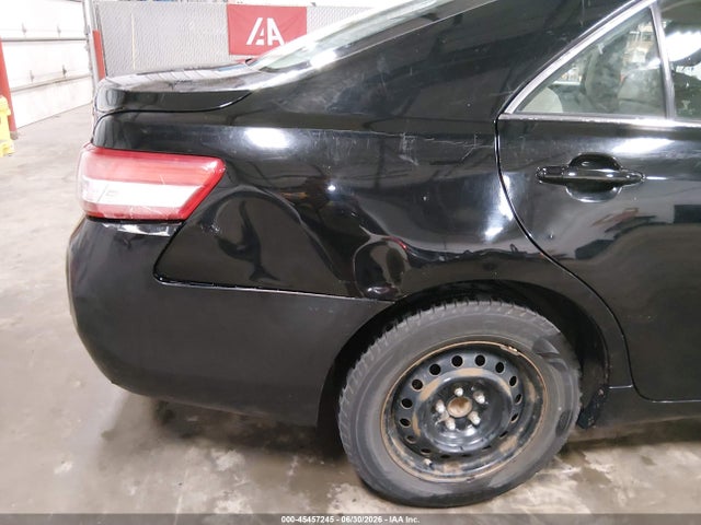 2010 Toyota CAMRY LE — миниатюра 20