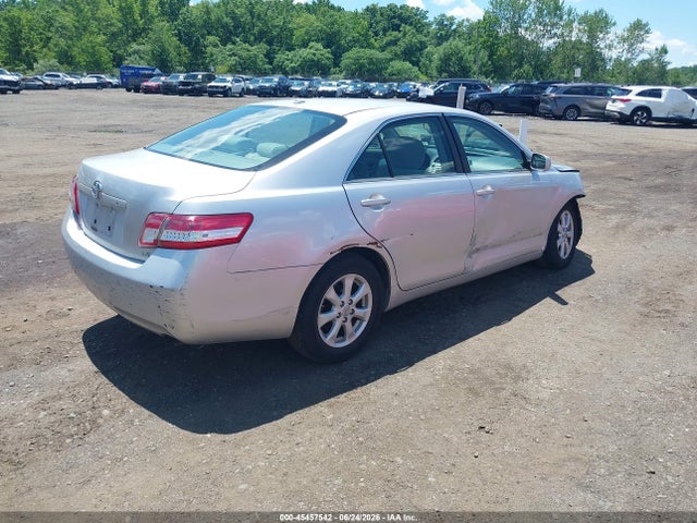 2011 Toyota CAMRY LE 照片 4