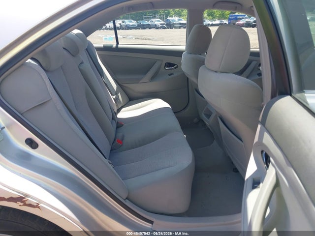 2011 Toyota CAMRY LE 照片 8