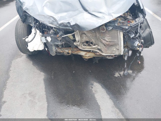 صورة 6 لـ 2015 Toyota COROLLA LE