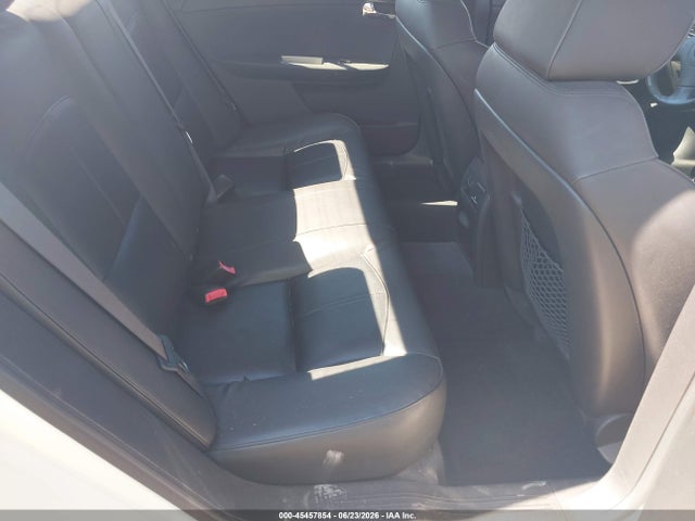 صورة 8 لـ 2012 Chevrolet MALIBU 1LZ