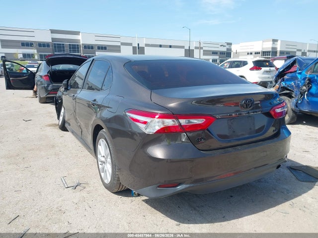 2018 TOYOTA CAMRY LE 3