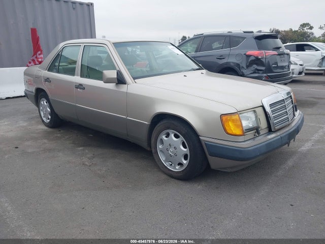 1992 MERCEDES-BENZ 400 E