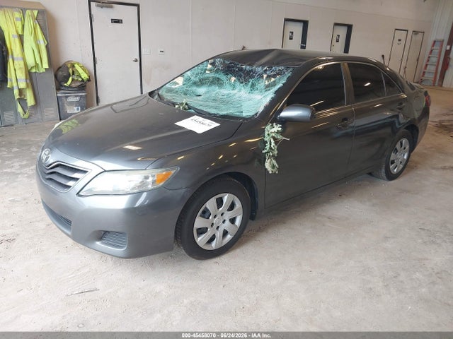 2011 Toyota CAMRY LE 照片 2