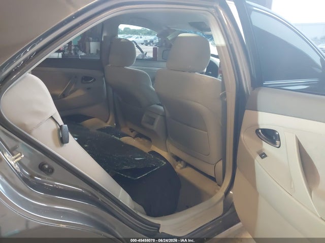 2011 Toyota CAMRY LE 照片 8