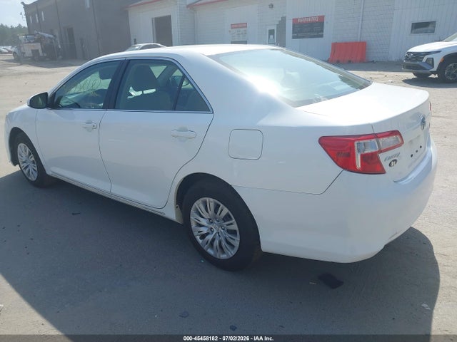 2014 Toyota CAMRY LE 照片 3