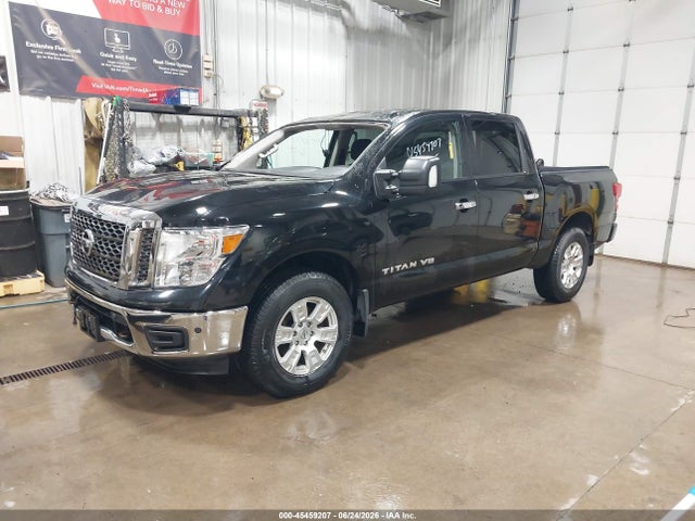 2018 Nissan TITAN SV — фото 2