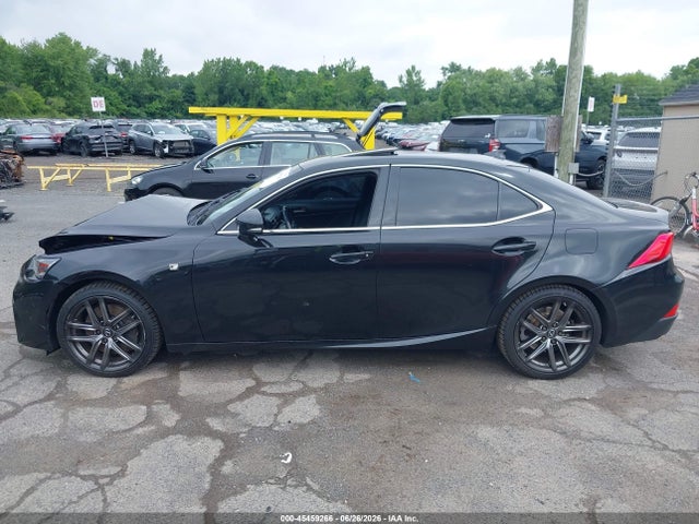 صورة مصغرة 14 لـ 2019 Lexus IS 300