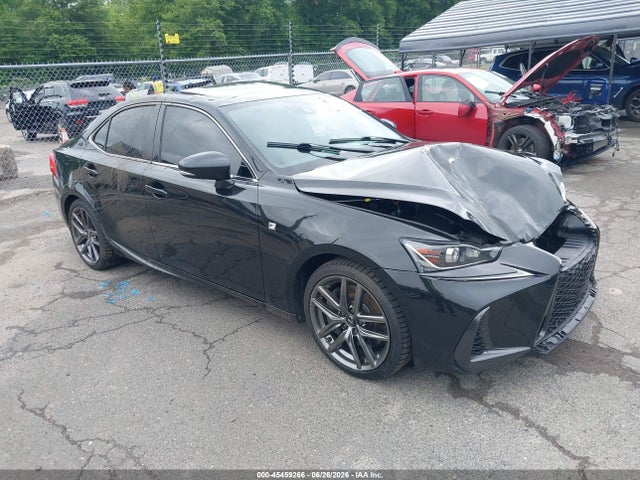 2019 Lexus IS 300 — фото 1