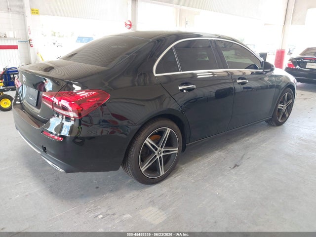 2021 Mercedes-BENZ A 220 photo 4