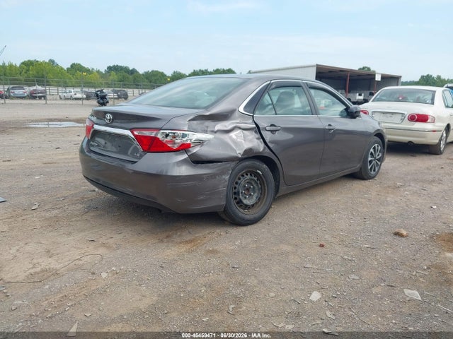 2015 Toyota CAMRY LE photo 4