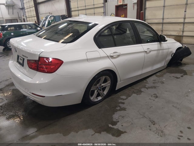 صورة 4 لـ 2015 BMW 328I XDRIVE