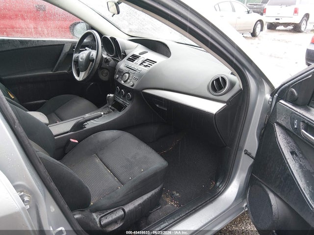 صورة 5 لـ 2013 Mazda MAZDA3 I TOURING