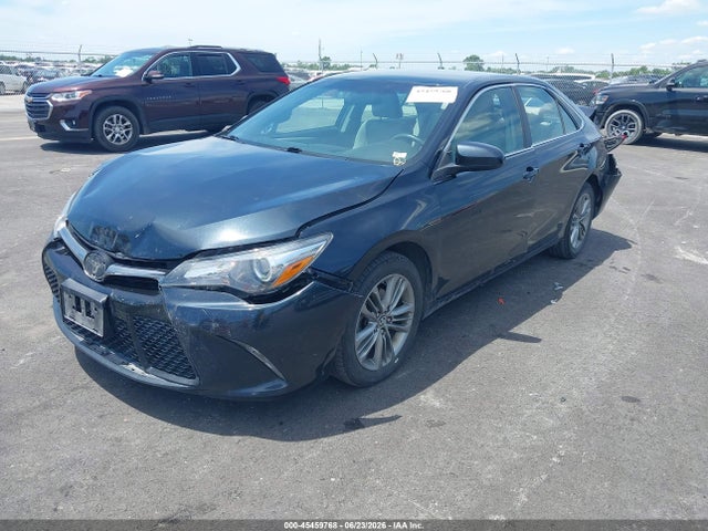 2015 Toyota CAMRY SE — фото 2