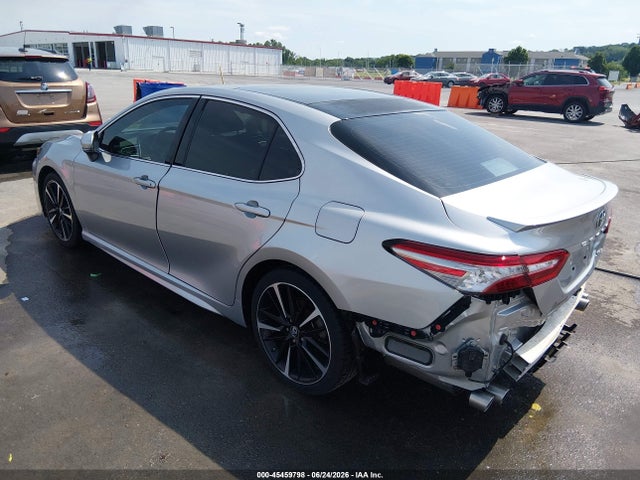 2018 Toyota CAMRY XSE — фото 3