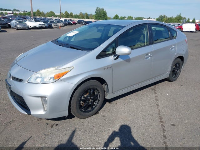 صورة 2 لـ 2013 Toyota PRIUS TWO