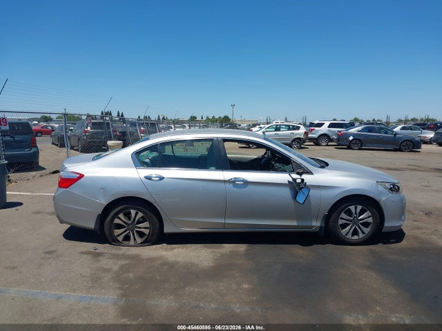 2015 Honda ACCORD LX — миниатюра 13
