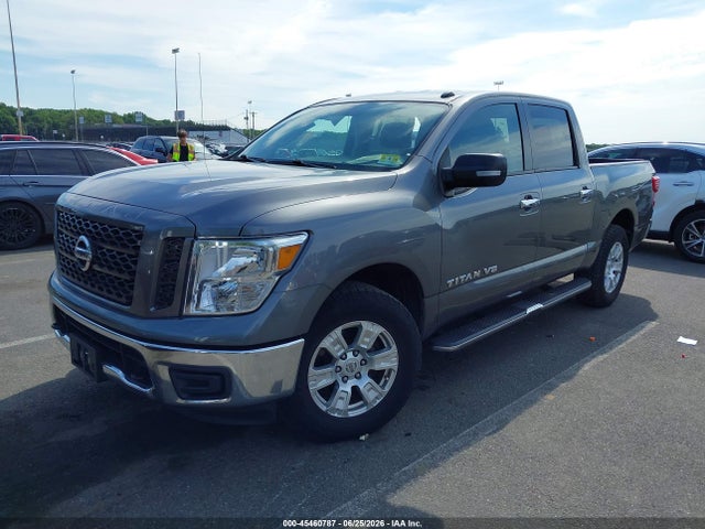 2019 Nissan TITAN SV — фото 2