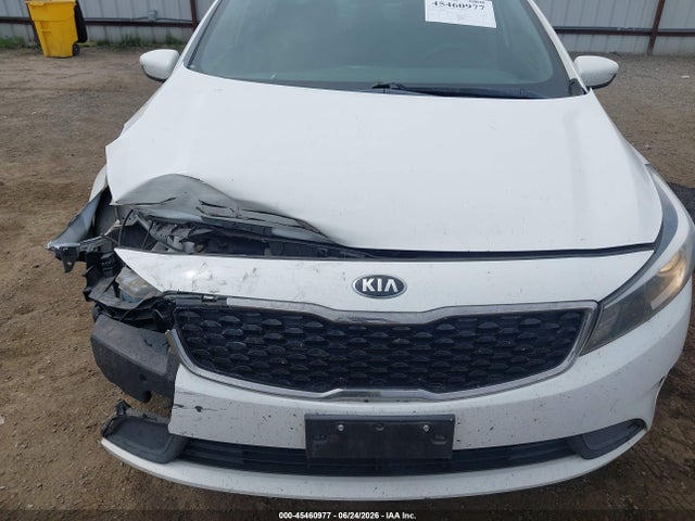 صورة 6 لـ 2017 KIA FORTE LX