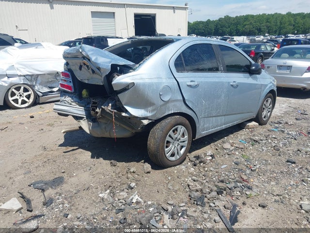 صورة 4 لـ 2018 Chevrolet SONIC LS AUTO