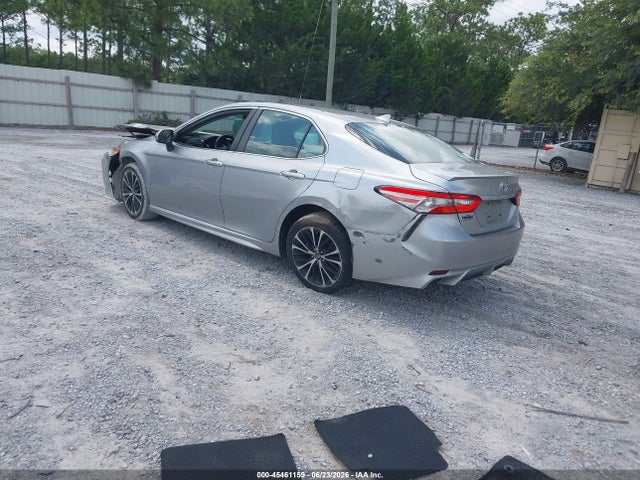 2019 Toyota CAMRY SE photo 3