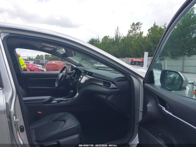 2019 Toyota CAMRY SE photo 5