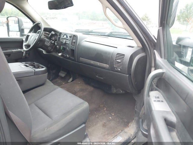 صورة 5 لـ 2014 Chevrolet SILVERADO 2500HD LT