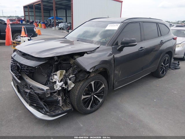 2021 TOYOTA HIGHLANDER XSE 2