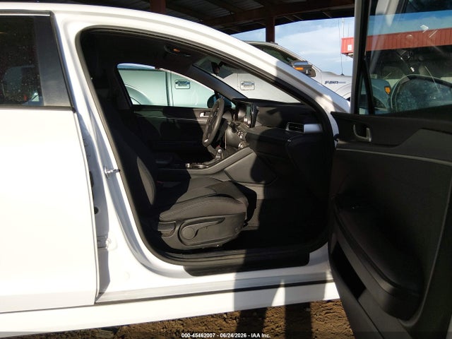 2023 KIA K5 LXS photo 5