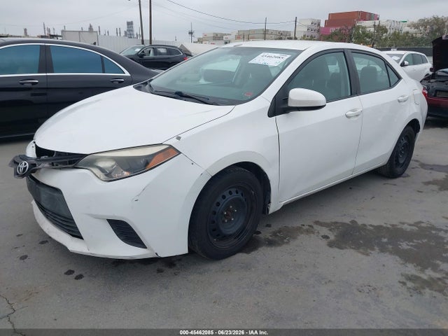 2014 Toyota COROLLA LE photo 2