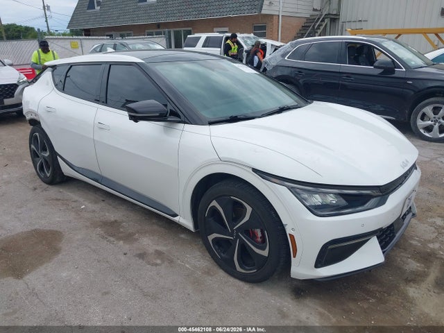 2022 KIA EV6 GT-LINE